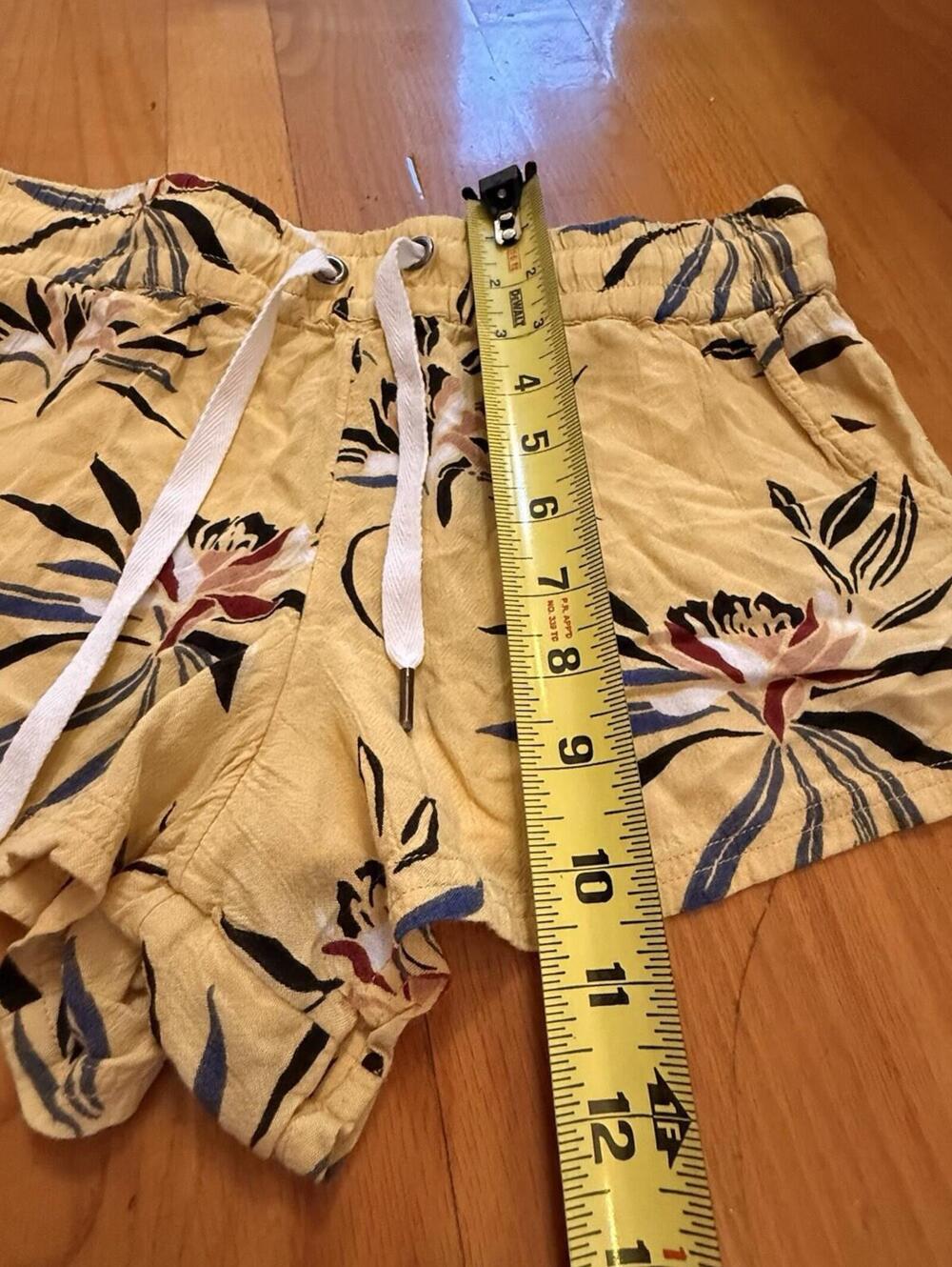Jetty Floral Shorts Sz Medium Lightweight Drawstring - Picture 3 of 8